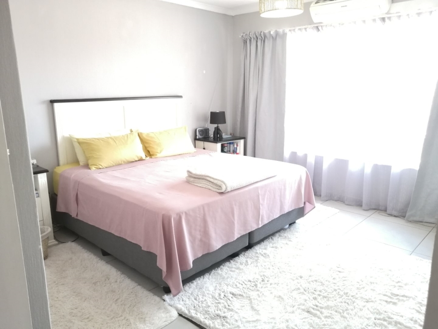 2 Bedroom Property for Sale in Strubenvale Gauteng