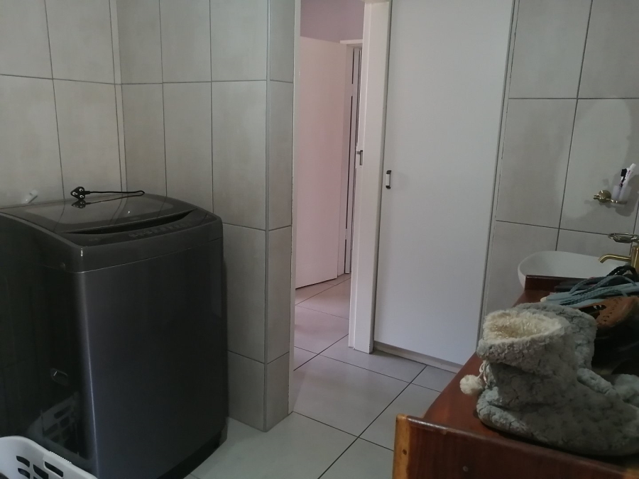 2 Bedroom Property for Sale in Strubenvale Gauteng