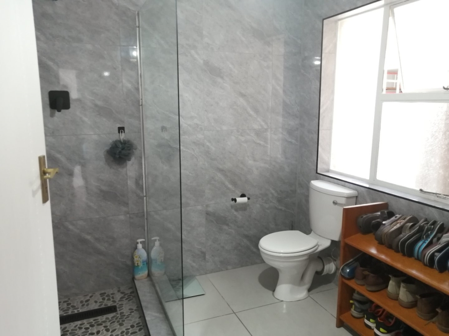 2 Bedroom Property for Sale in Strubenvale Gauteng