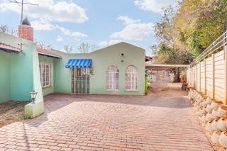 To Let 4 Bedroom Property for Rent in Weltevreden Park Gauteng