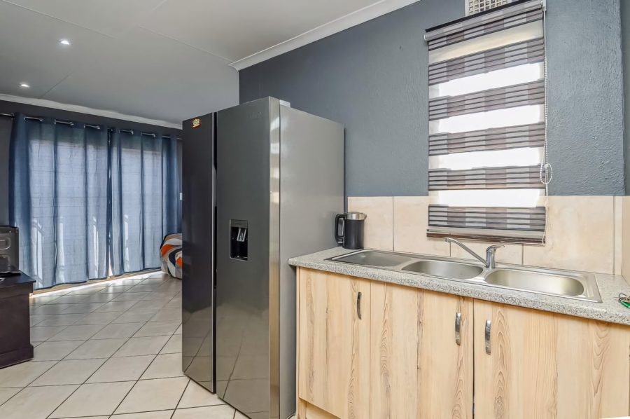 3 Bedroom Property for Sale in Andeon Gauteng