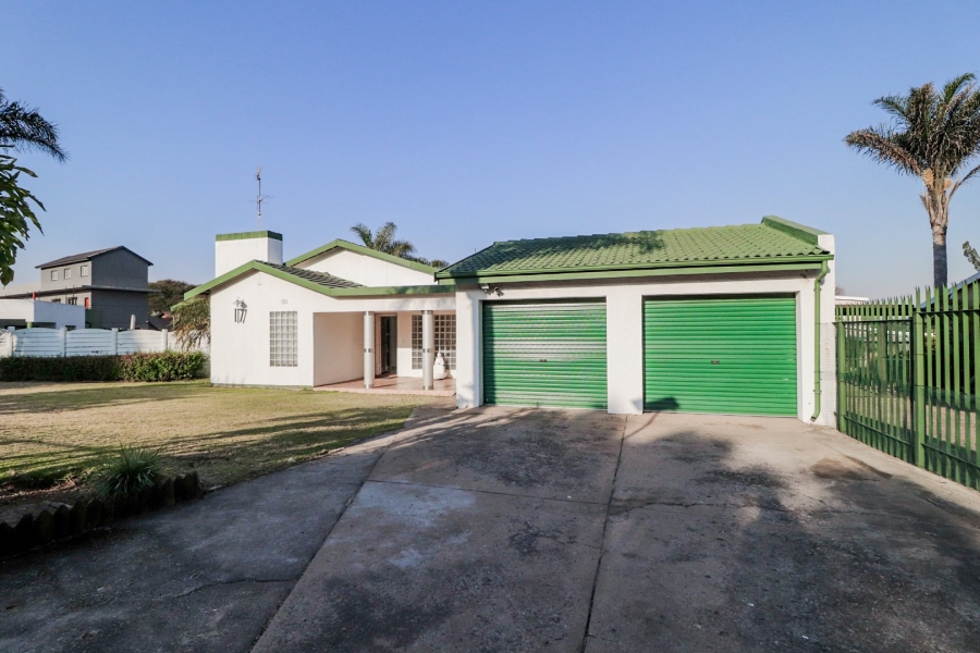 To Let 3 Bedroom Property for Rent in Edleen Gauteng