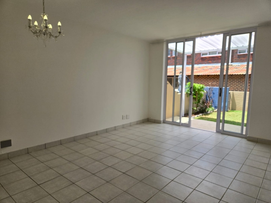 To Let 2 Bedroom Property for Rent in Dayanglen Gauteng