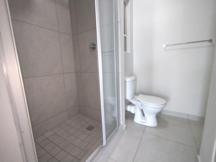 To Let 2 Bedroom Property for Rent in Dowerglen Gauteng