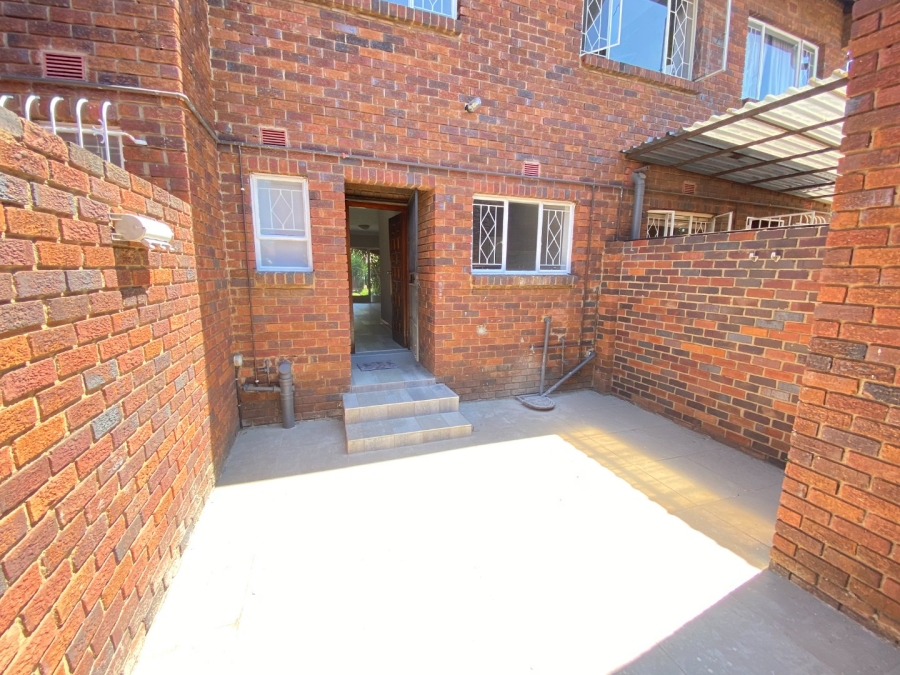 3 Bedroom Property for Sale in Brackenhurst Gauteng