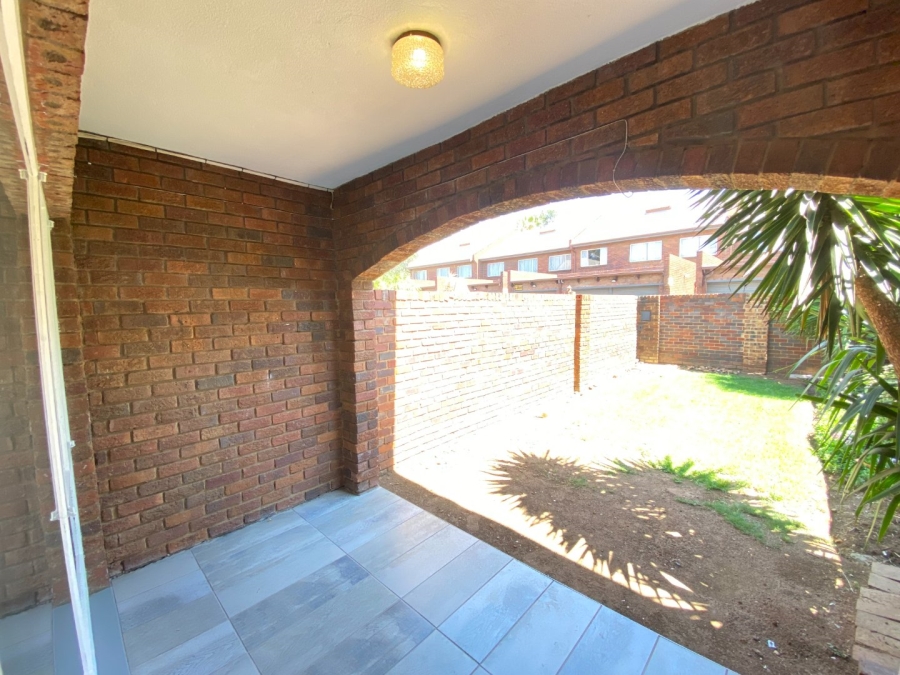 3 Bedroom Property for Sale in Brackenhurst Gauteng