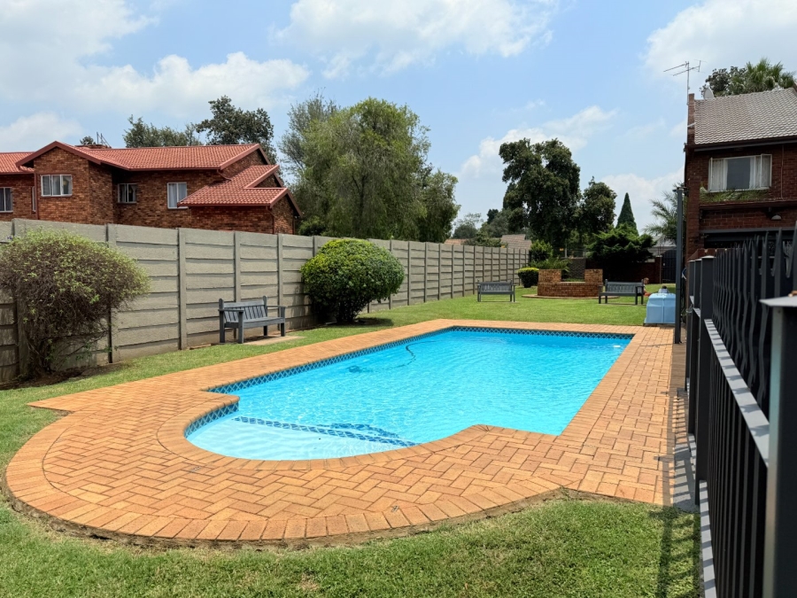 3 Bedroom Property for Sale in Brackenhurst Gauteng