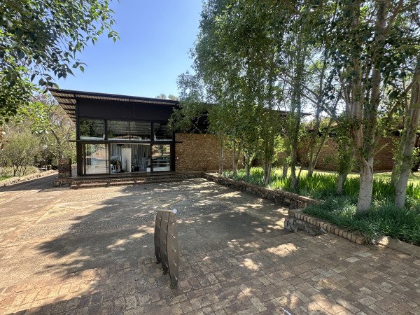 7 Bedroom Property for Sale in Kameeldrift East Gauteng