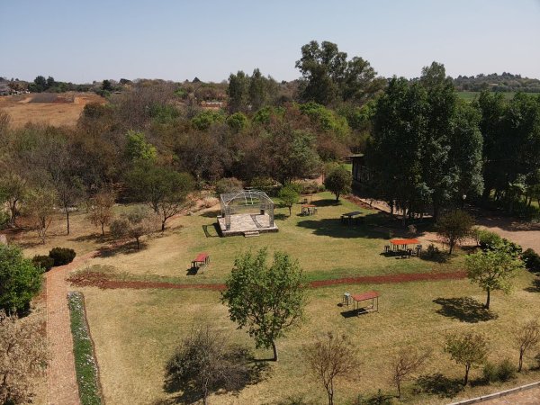 7 Bedroom Property for Sale in Kameeldrift East Gauteng