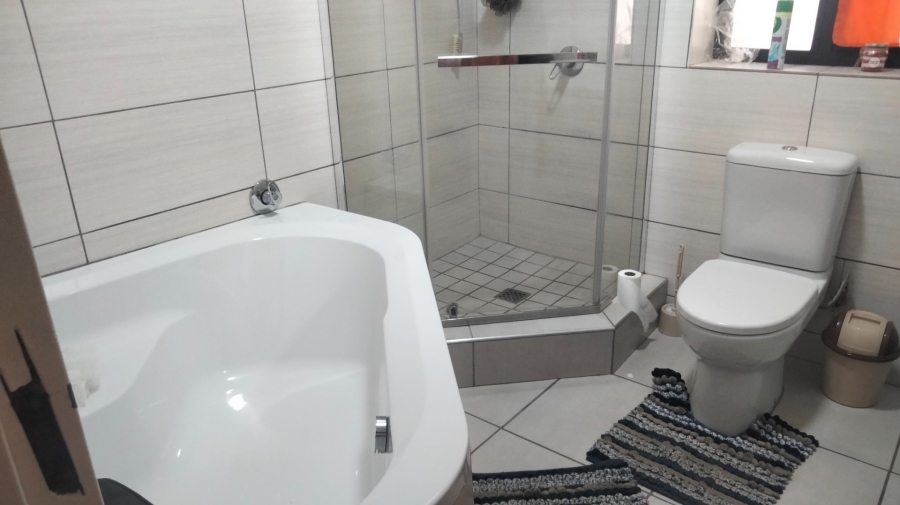 4 Bedroom Property for Sale in Wonderboom South Gauteng