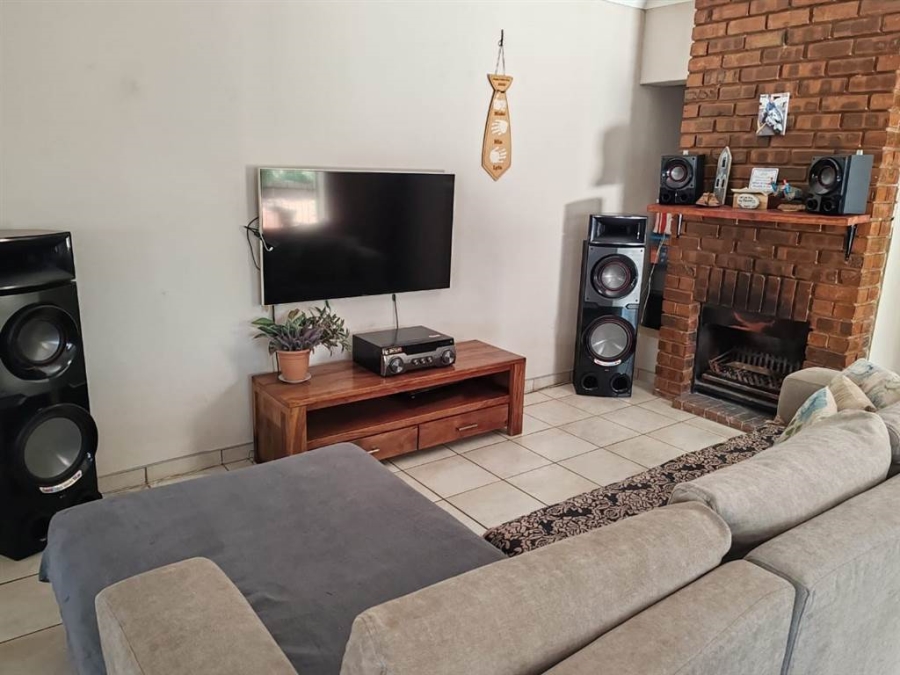 To Let 4 Bedroom Property for Rent in Boksburg North Gauteng