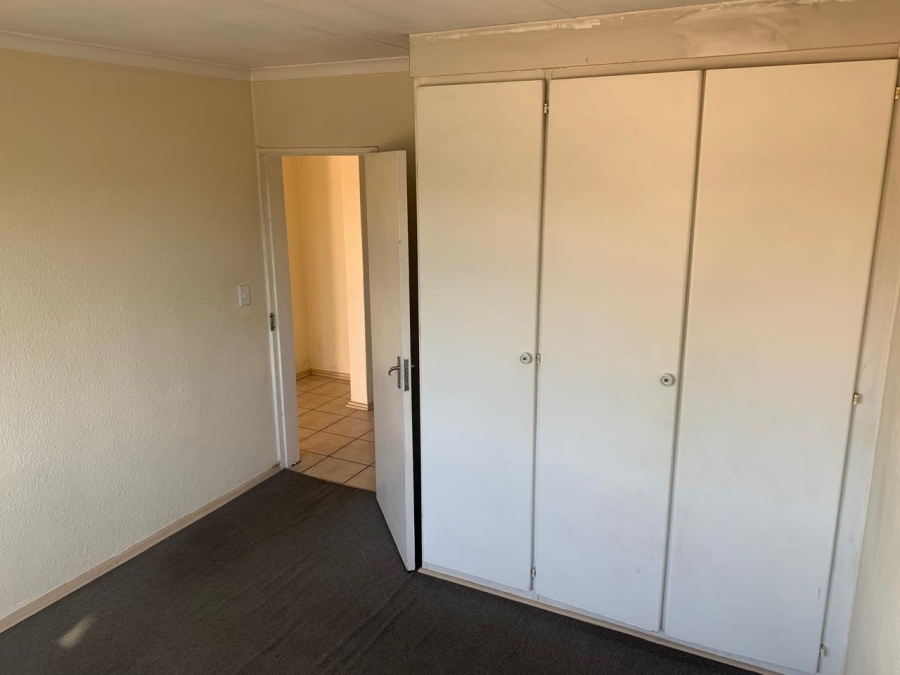 To Let 2 Bedroom Property for Rent in Vorna Valley Gauteng