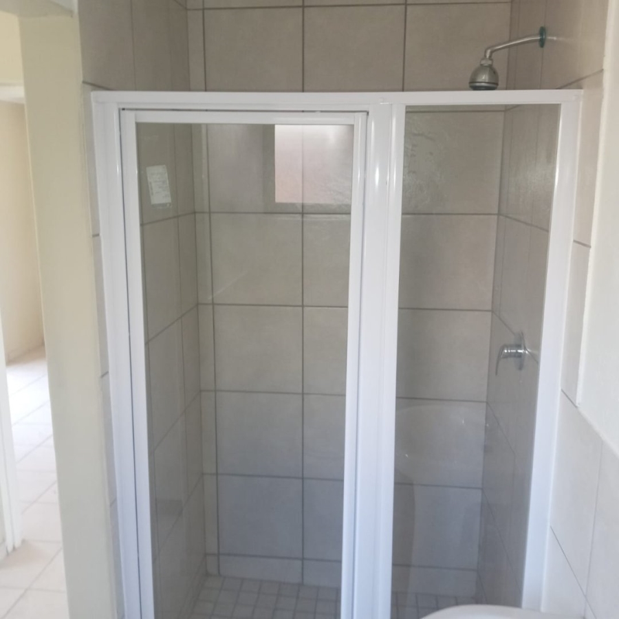 To Let 3 Bedroom Property for Rent in Cloverdene Gauteng