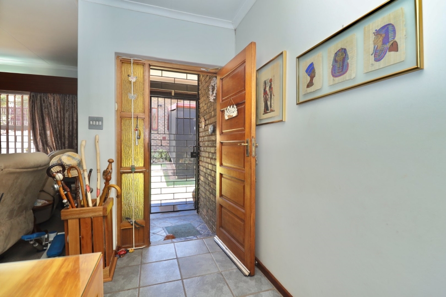 4 Bedroom Property for Sale in Wilro Park Gauteng