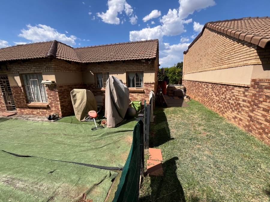 3 Bedroom Property for Sale in Equestria Gauteng