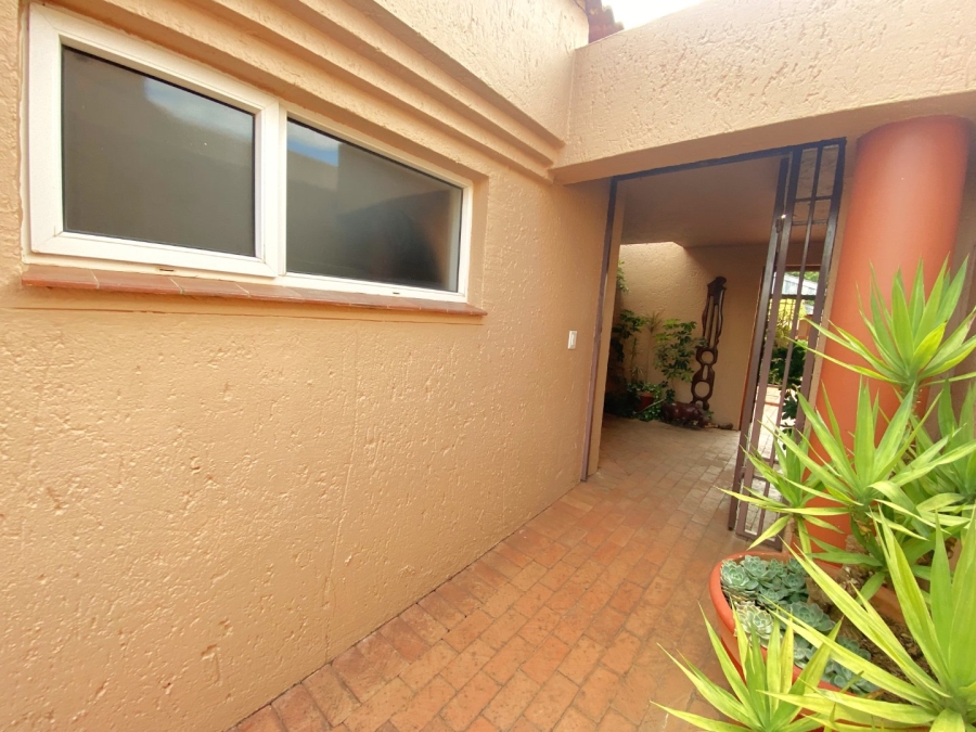 3 Bedroom Property for Sale in Monument Gauteng