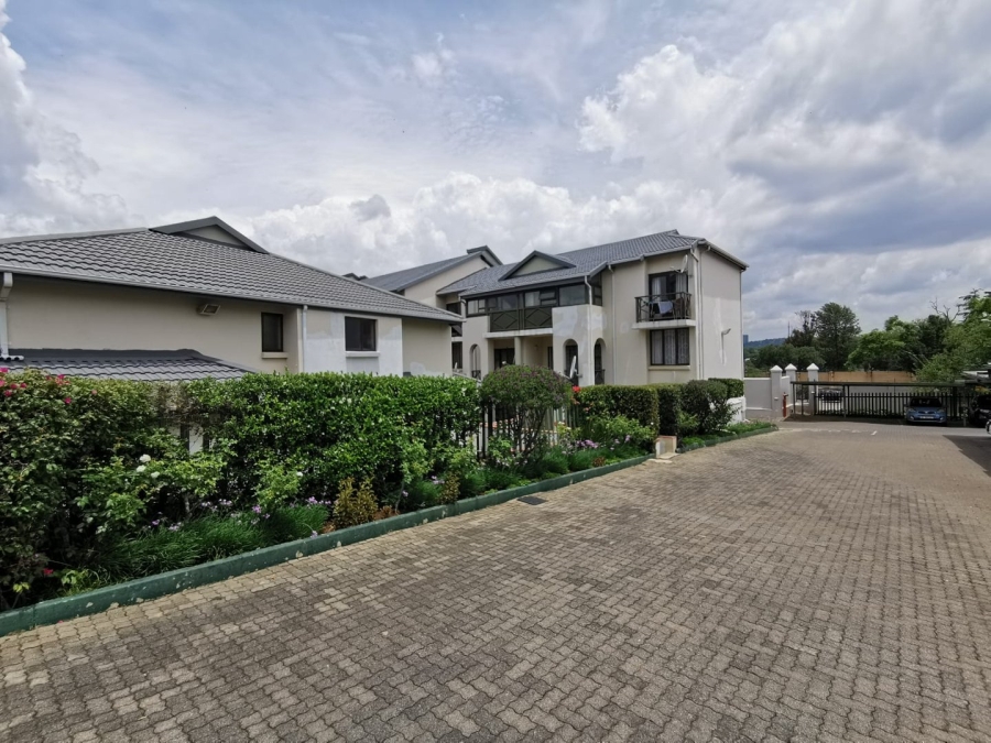 2 Bedroom Property for Sale in Victory Park Gauteng