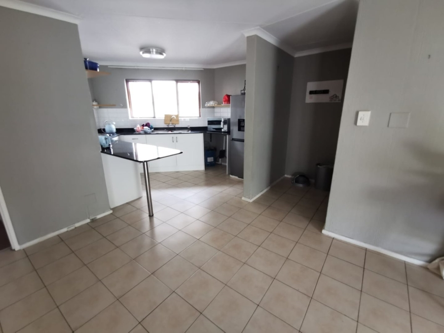 2 Bedroom Property for Sale in Victory Park Gauteng