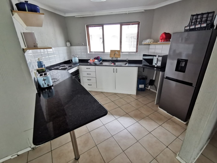 2 Bedroom Property for Sale in Victory Park Gauteng