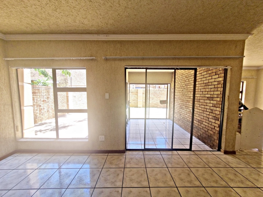 To Let 4 Bedroom Property for Rent in Boksburg West Gauteng