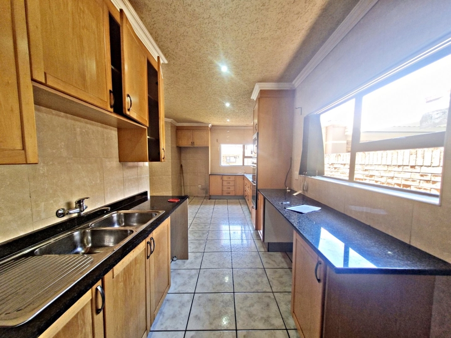 To Let 4 Bedroom Property for Rent in Boksburg West Gauteng