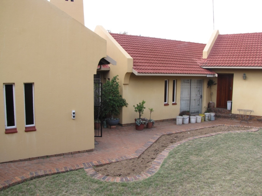 4 Bedroom Property for Sale in Birch Acres Gauteng