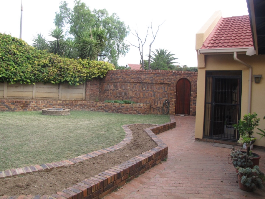 4 Bedroom Property for Sale in Birch Acres Gauteng