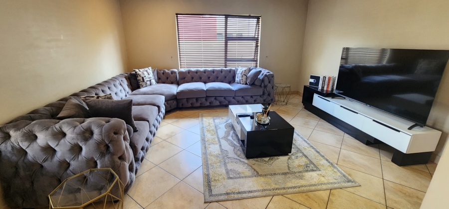 To Let 3 Bedroom Property for Rent in Raslouw Manor Gauteng