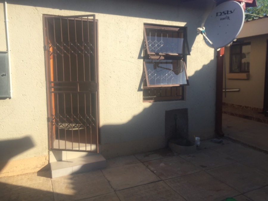 To Let 1 Bedroom Property for Rent in Soshanguve H Gauteng