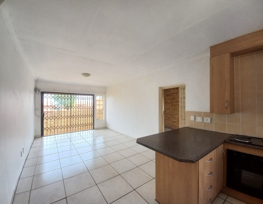 To Let 2 Bedroom Property for Rent in Kosmosdal Gauteng