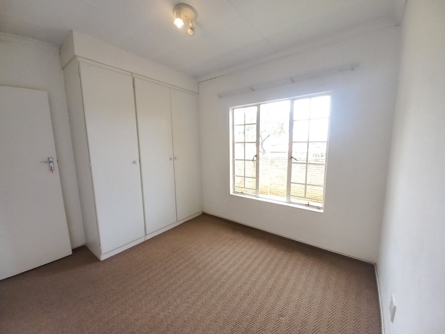 To Let 2 Bedroom Property for Rent in Kosmosdal Gauteng