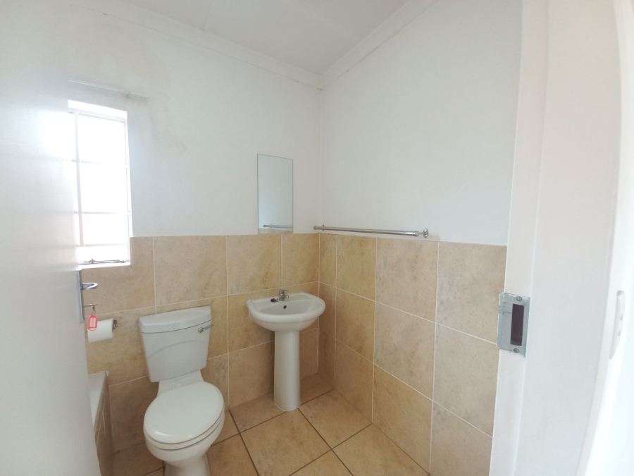 To Let 2 Bedroom Property for Rent in Kosmosdal Gauteng