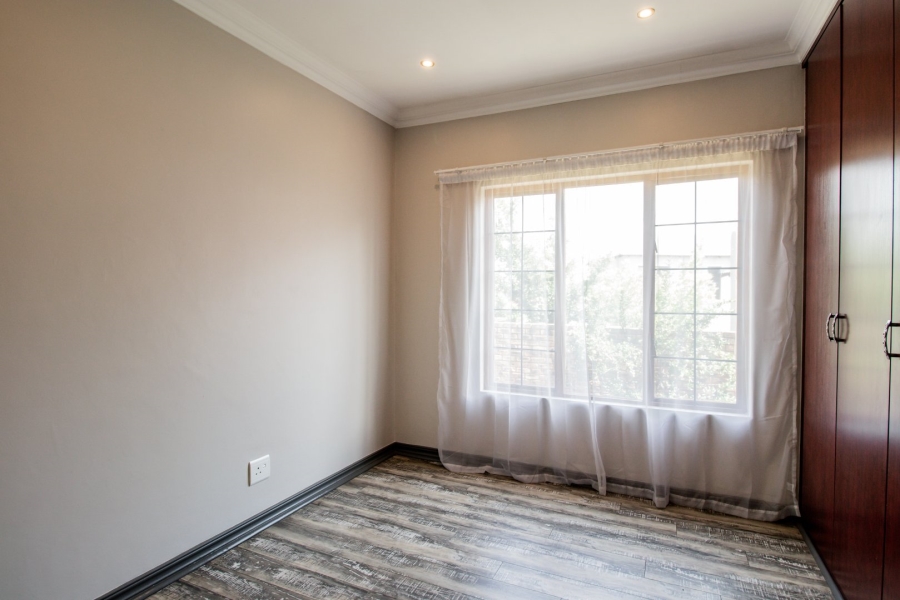 3 Bedroom Property for Sale in Thatchfield Estate Gauteng