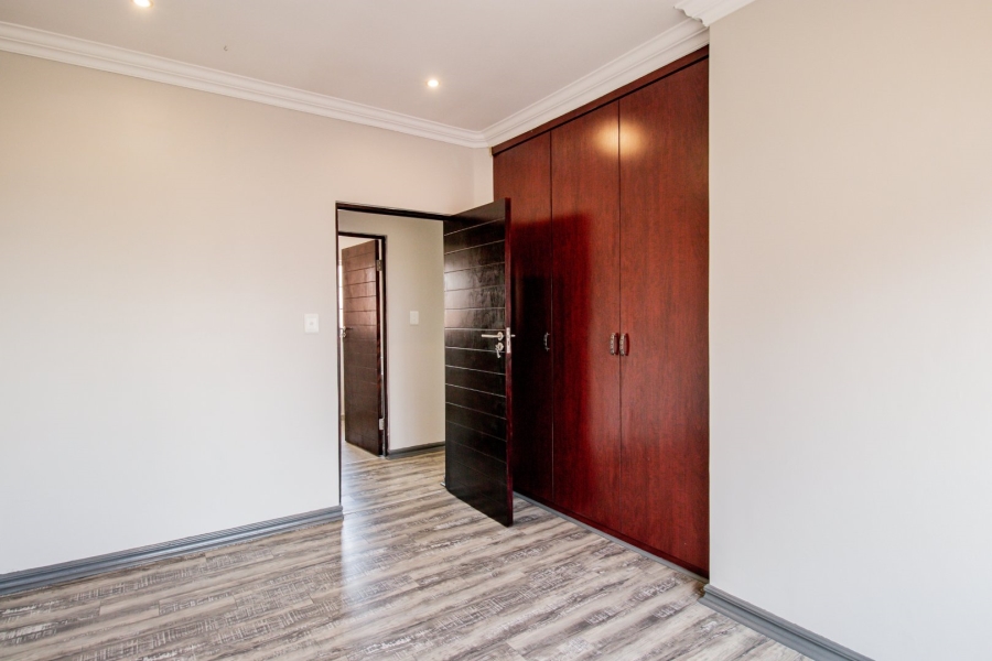 3 Bedroom Property for Sale in Thatchfield Estate Gauteng