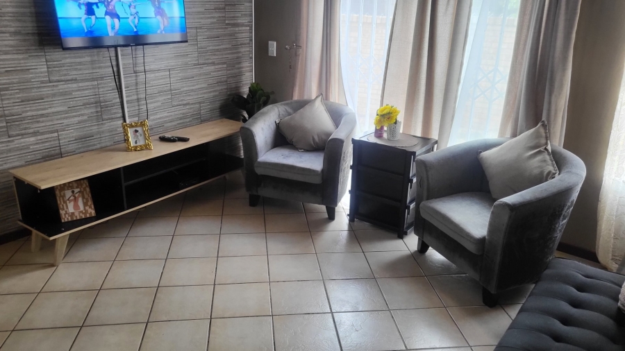 2 Bedroom Property for Sale in Cosmo City Gauteng