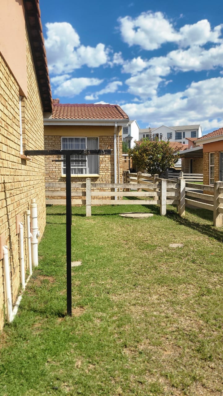 2 Bedroom Property for Sale in Cosmo City Gauteng