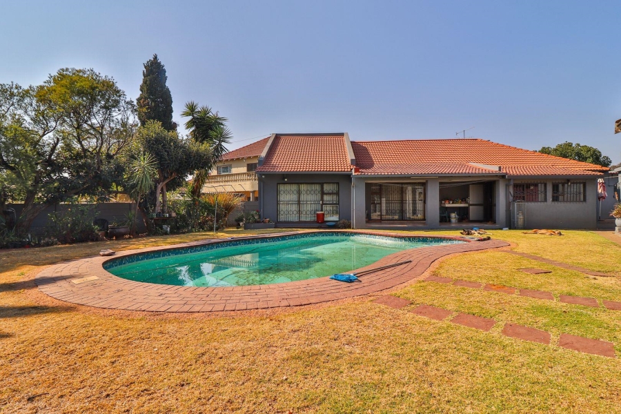 3 Bedroom Property for Sale in Hurlyvale Gauteng