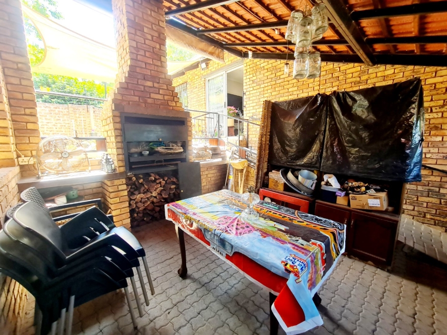 2 Bedroom Property for Sale in Clubview Gauteng