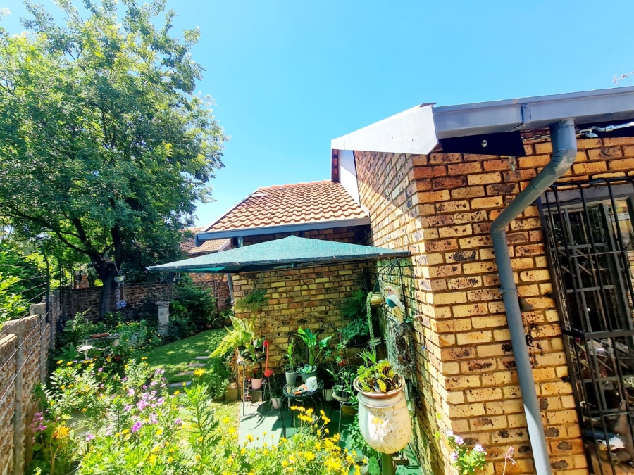 2 Bedroom Property for Sale in Clubview Gauteng