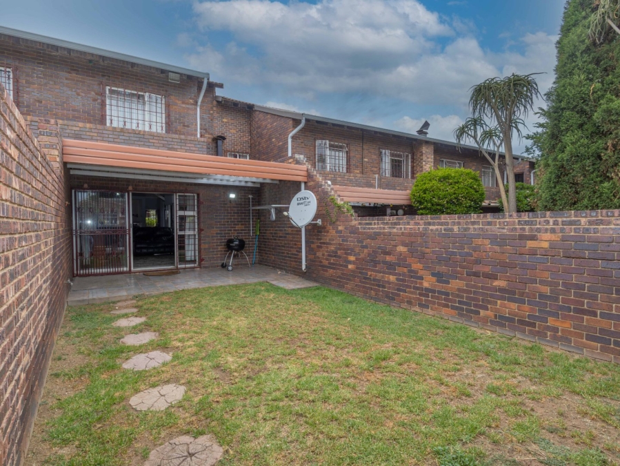 3 Bedroom Property for Sale in Eden Glen Gauteng