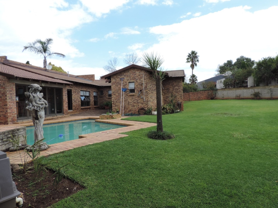 4 Bedroom Property for Sale in Vanderbijlpark SE 3 Gauteng