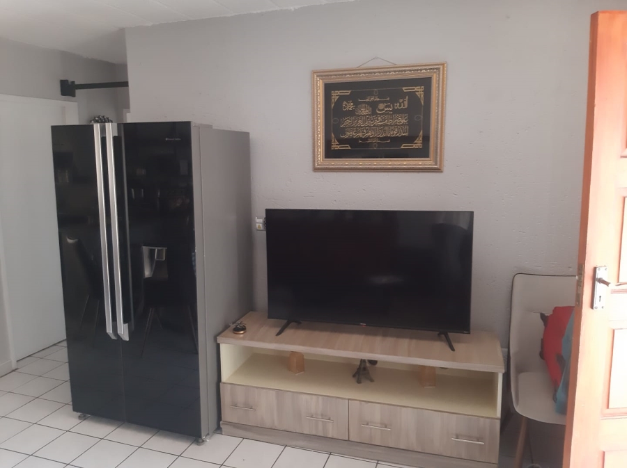 To Let 2 Bedroom Property for Rent in Isandovale Gauteng