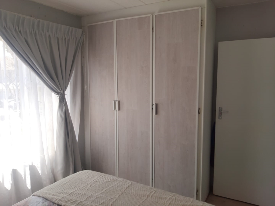 To Let 2 Bedroom Property for Rent in Isandovale Gauteng