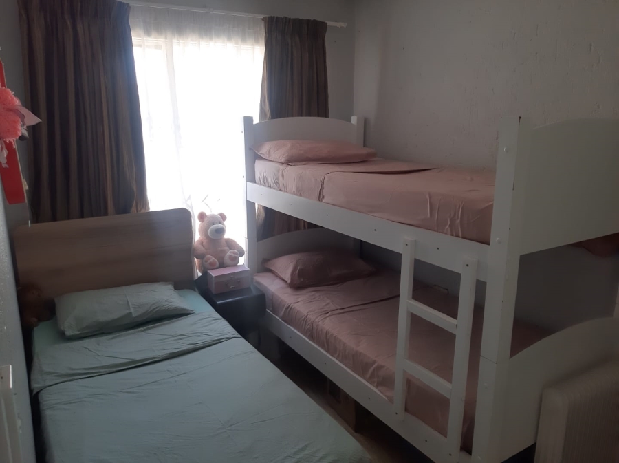 To Let 2 Bedroom Property for Rent in Isandovale Gauteng