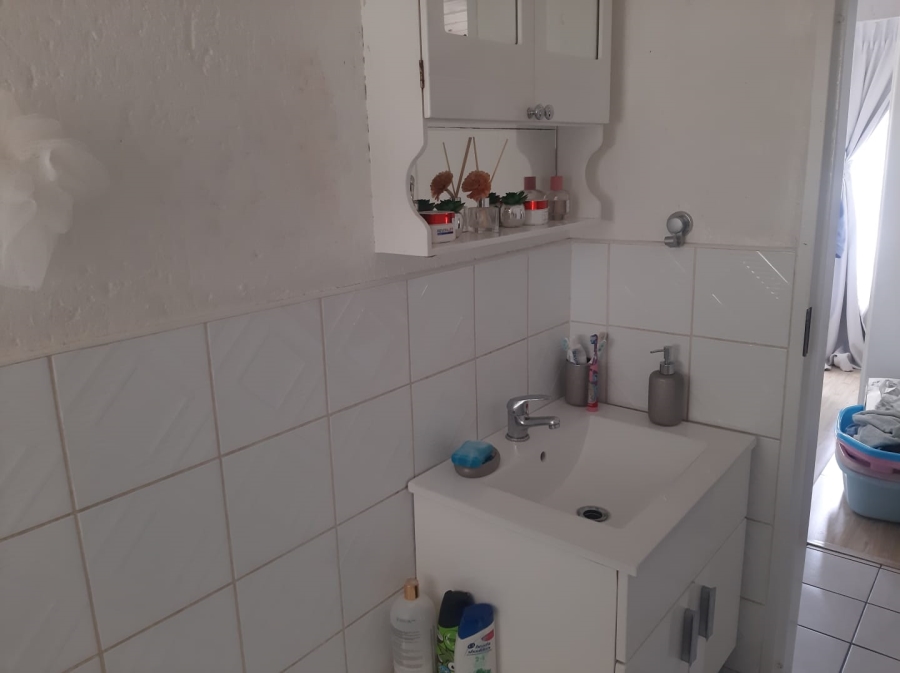 To Let 2 Bedroom Property for Rent in Isandovale Gauteng