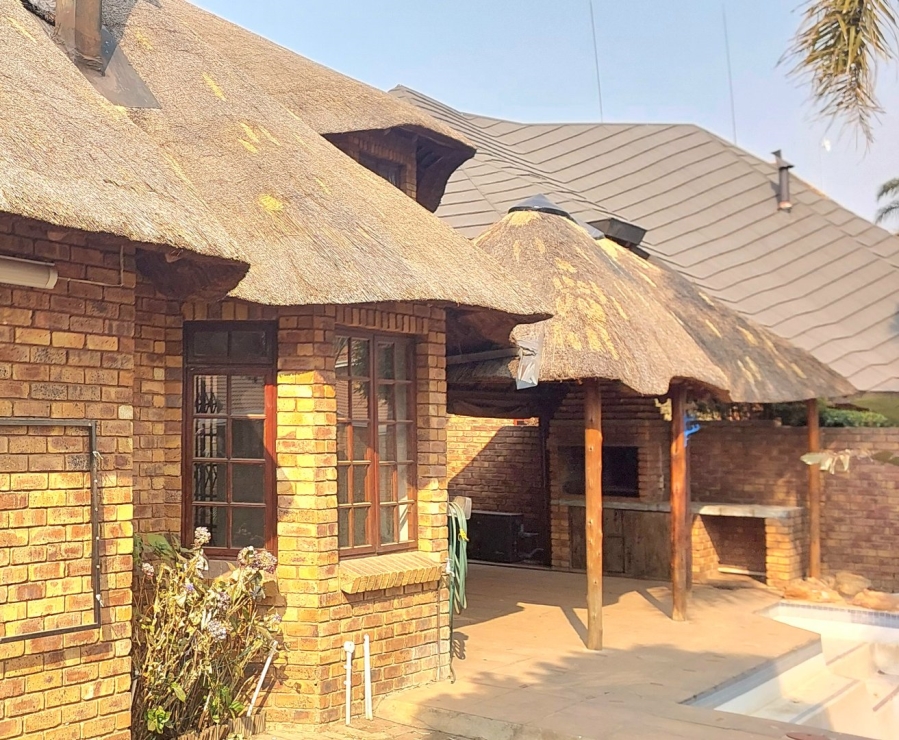 3 Bedroom Property for Sale in Dayanglen Gauteng