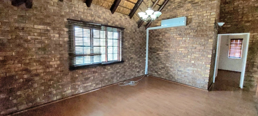 3 Bedroom Property for Sale in Dayanglen Gauteng