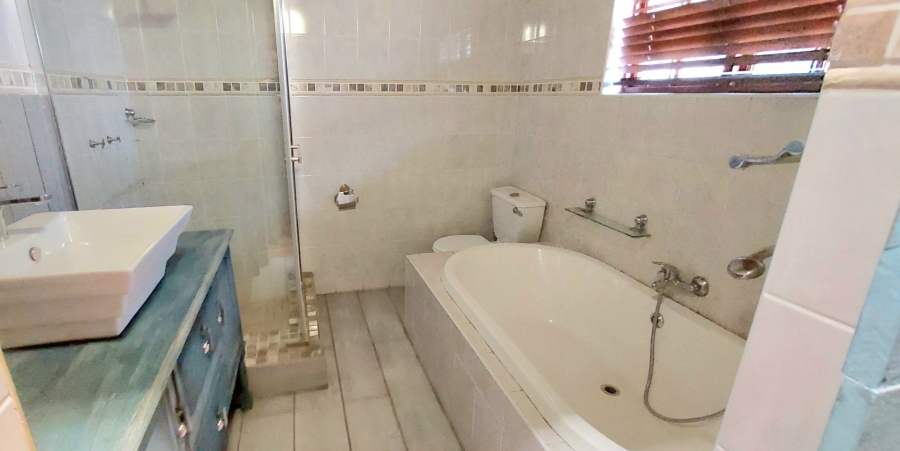 3 Bedroom Property for Sale in Dayanglen Gauteng