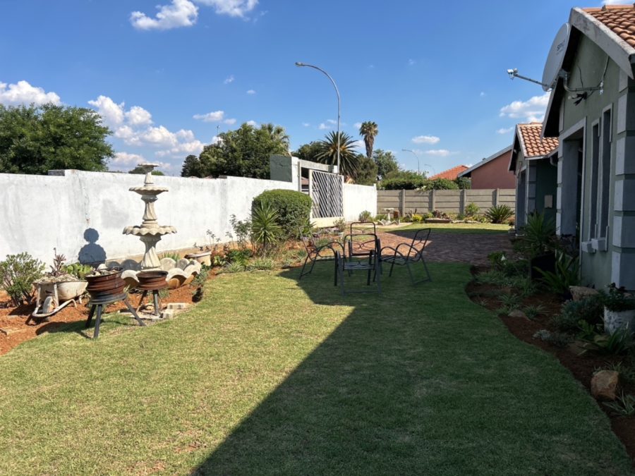 3 Bedroom Property for Sale in Crystal Park Gauteng