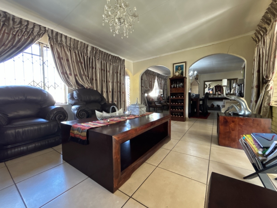 3 Bedroom Property for Sale in Crystal Park Gauteng